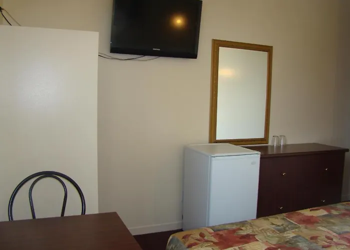 Standard Queen Room